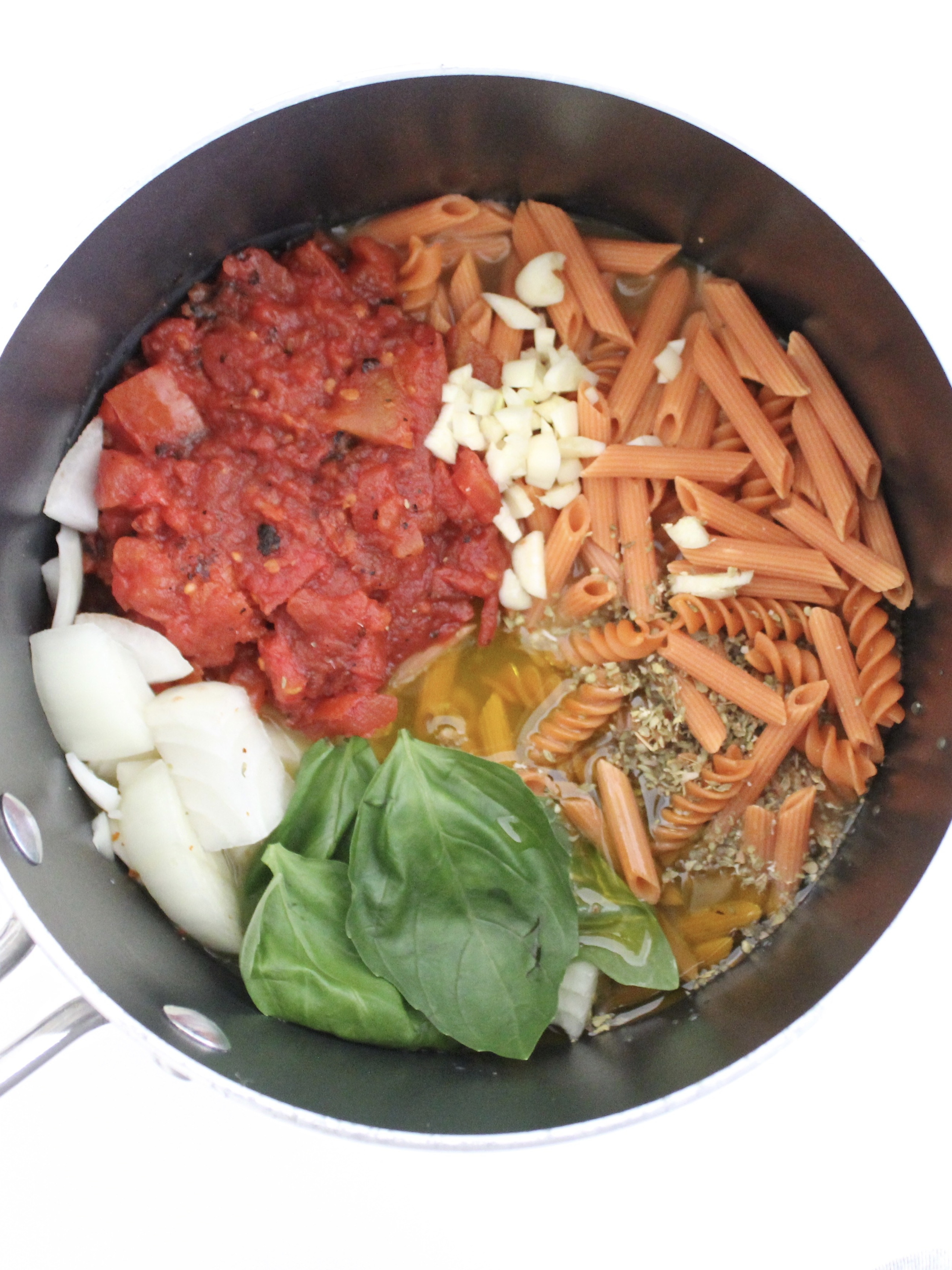 One Pot Creamy Tomato Basil Lentil Pasta – Tedi Sarah